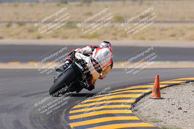 media/Oct-08-2022-SoCal Trackdays (Sat) [[1fc3beec89]]/Turn 11 Backside (1145am)/